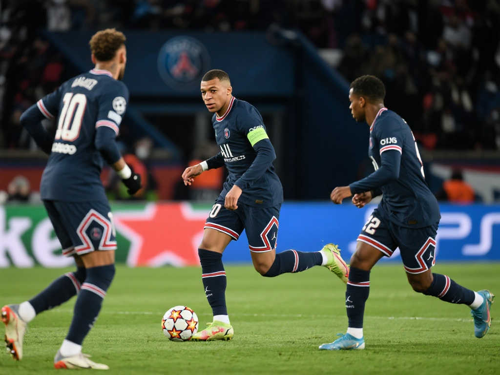 队始终以不 队始终以不